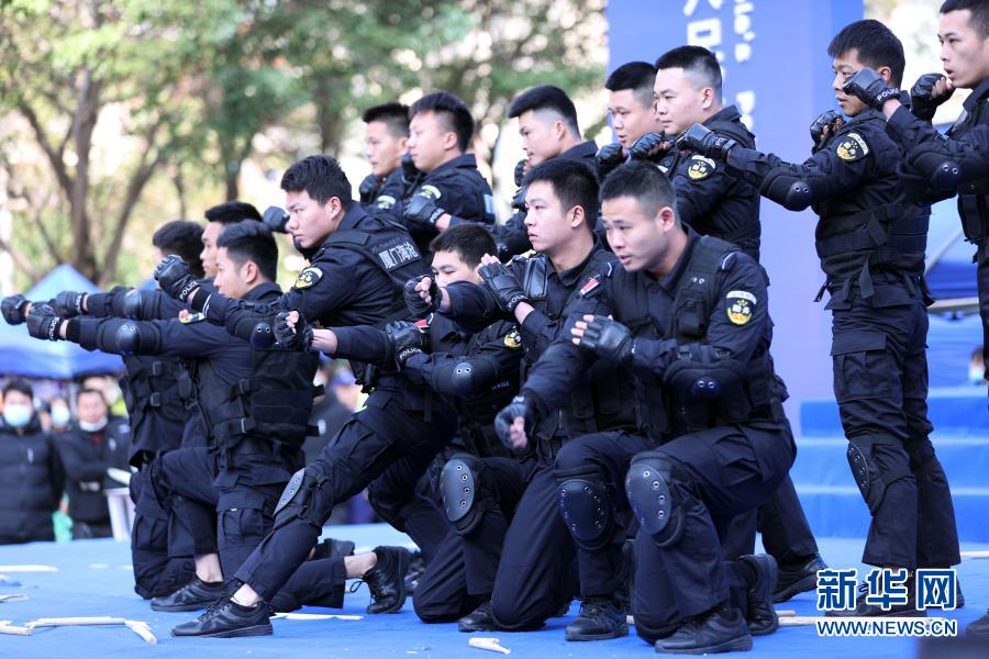 Мероприятие – День открытых дверей в полицейской казарме г. Сямэнь провинции Фуцзянь