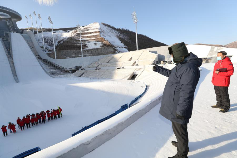 Си Цзиньпин проинспектировал соревновательную зону Чжанцзякоу зимних Олимпийских игр-2022 в Пекине