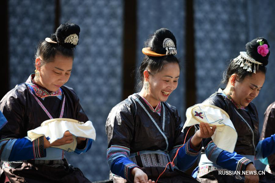 Радость на лицах жителей бедных уездов провинции Гуйчжоу