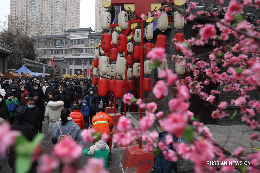 Новогодняя атмосфера на рынке "Лаобэй" в Шэньяне