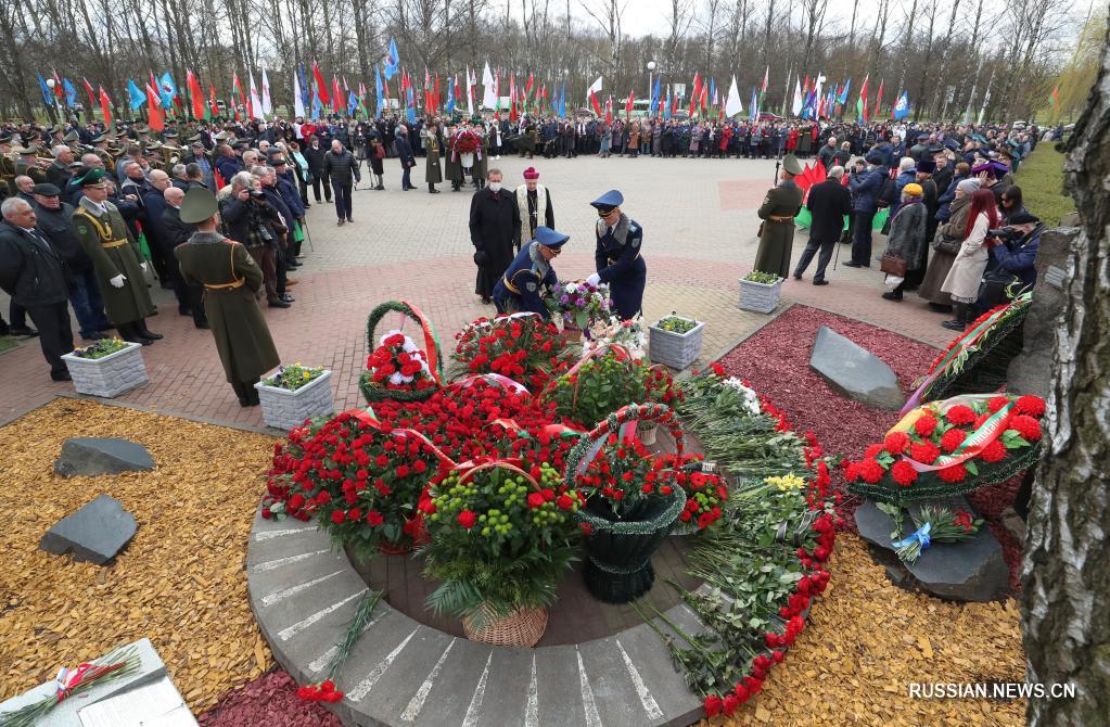 В Беларуси почтили память жертв чернобыльской катастрофы