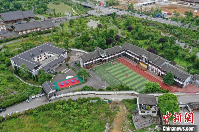 Посещение школы красной армии Лоушаньгуань в Гуйчжоу