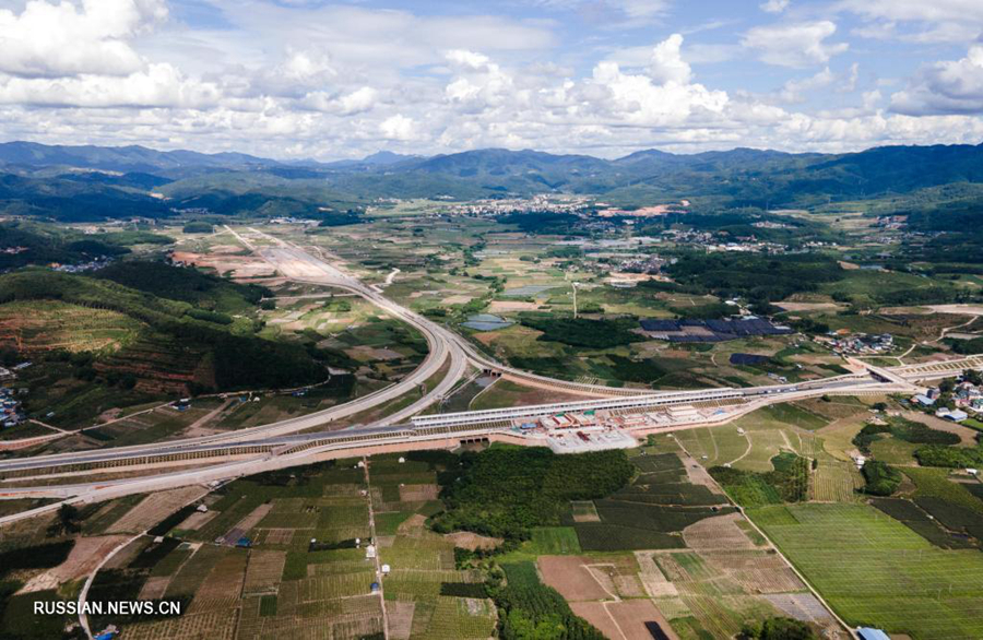 Успешно идет строительство железной дороги Китай-Лаос