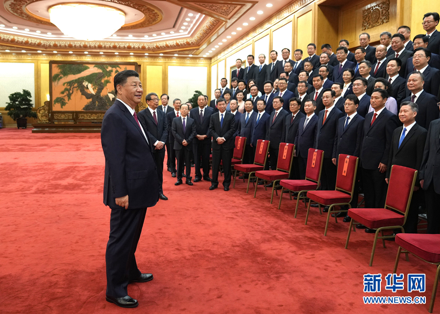 Си Цзиньпин встретился с выдающимися секретарями уездных парткомов