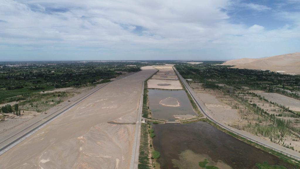 «Первый источник в пустыне» воспроизводит красоту полумесяца