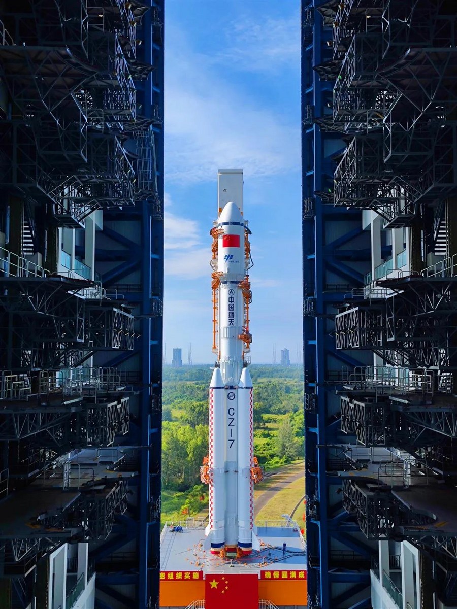 Китай готовится к запуску грузового космического корабля "Тяньчжоу-3"