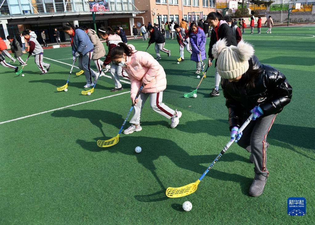 Популяризация зимних видов спорта в школах города Циндао провинции Шаньдун