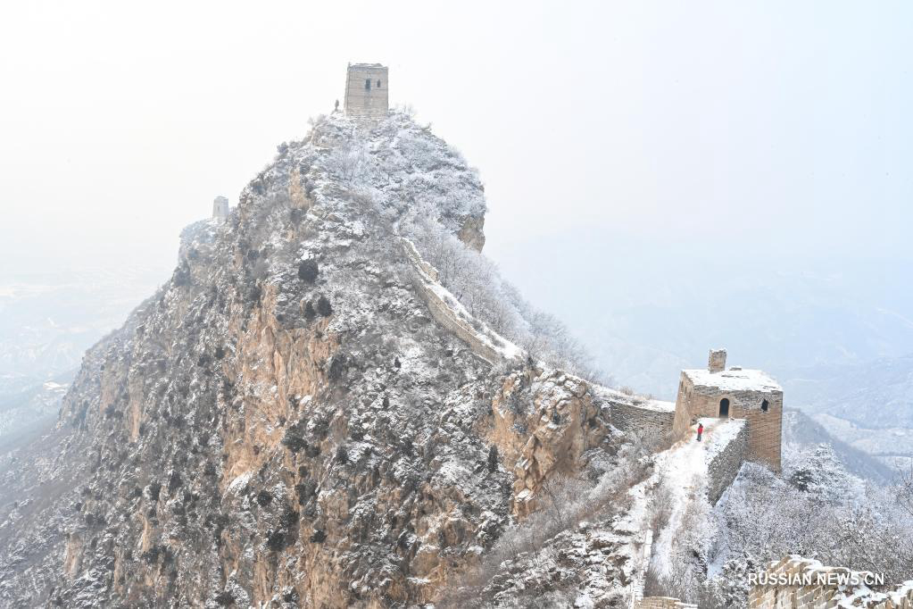 Великая Китайская стена после недавнего снегопада
