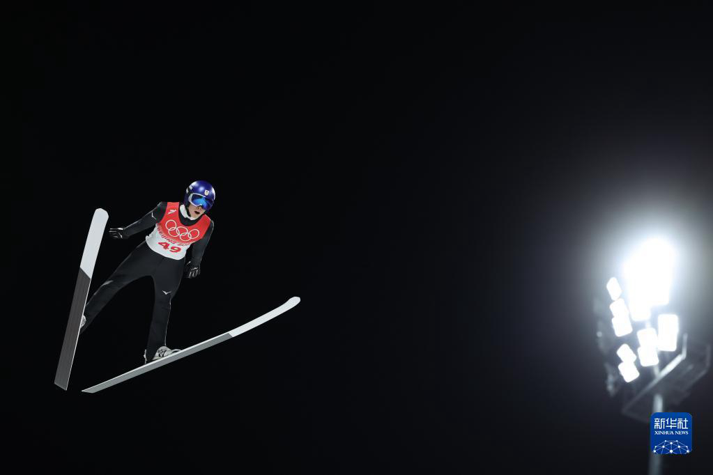 Японец Рею Кобаяси завоевал золото в прыжках на лыжах с трамплина