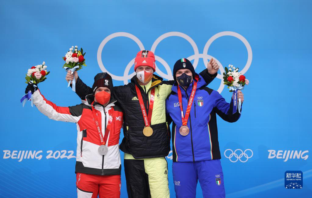 Немец Й. Людвиг стал олимпийским чемпионом в одиночных санях