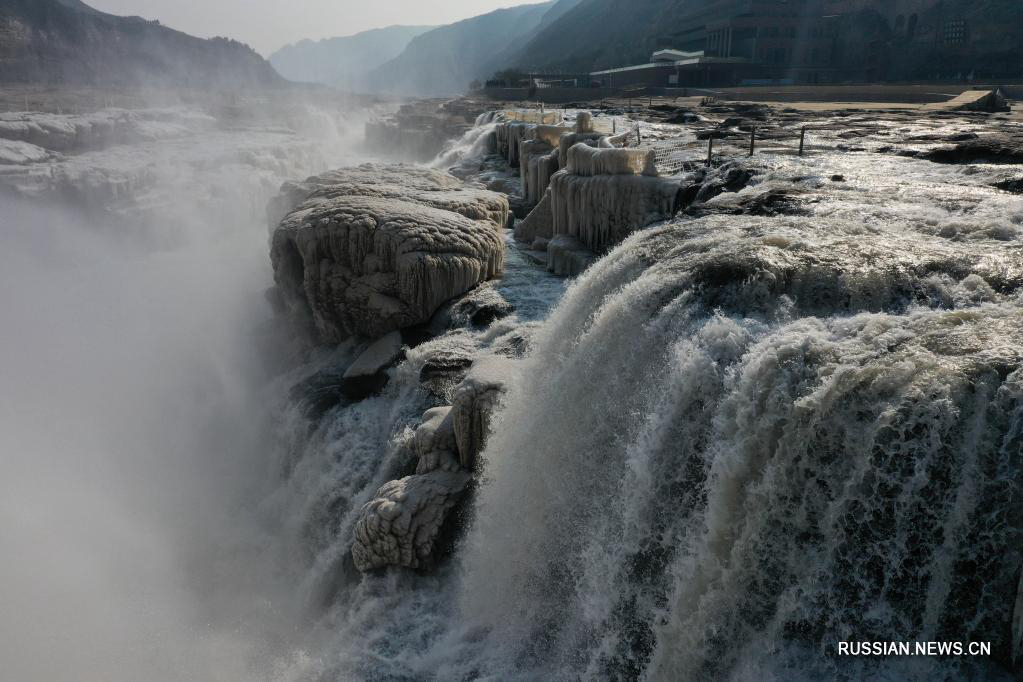 Завораживающий пейзаж у водопада Хукоу на реке Хуанхэ