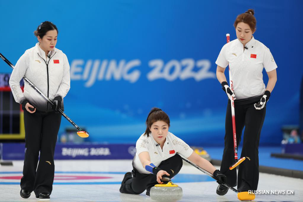 Женская сборная Китая победила Швецию в круговом турнире по керлингу на зимней Олимпиаде-2022