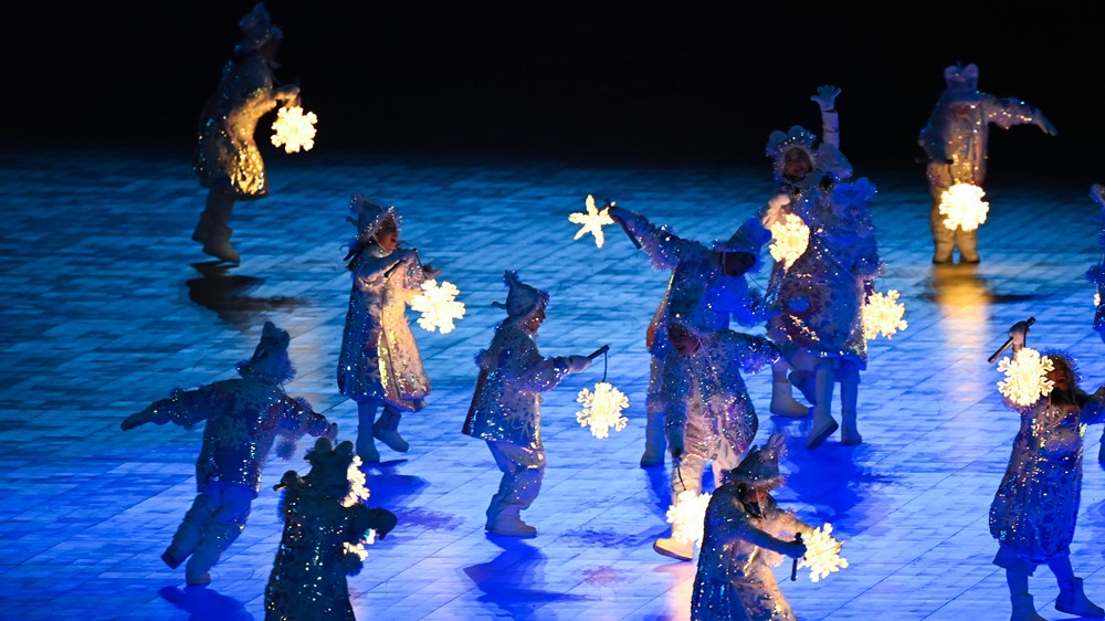 Церемония закрытия зимних Олимпийских игр-2022 состоялась в Национальном стадионе в Пекине
