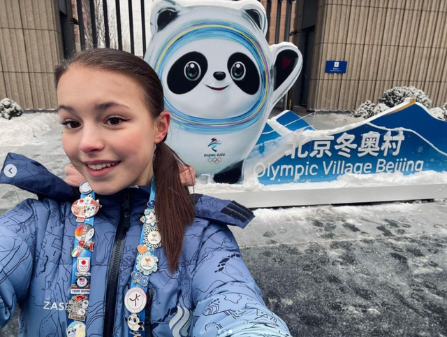 Анна Щербакова попрощалась с Зимней Олимпиадой-2022 и поблагодарила волонтеров