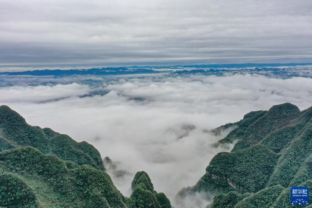 Великолепный пейзаж из облаков в Чунцине