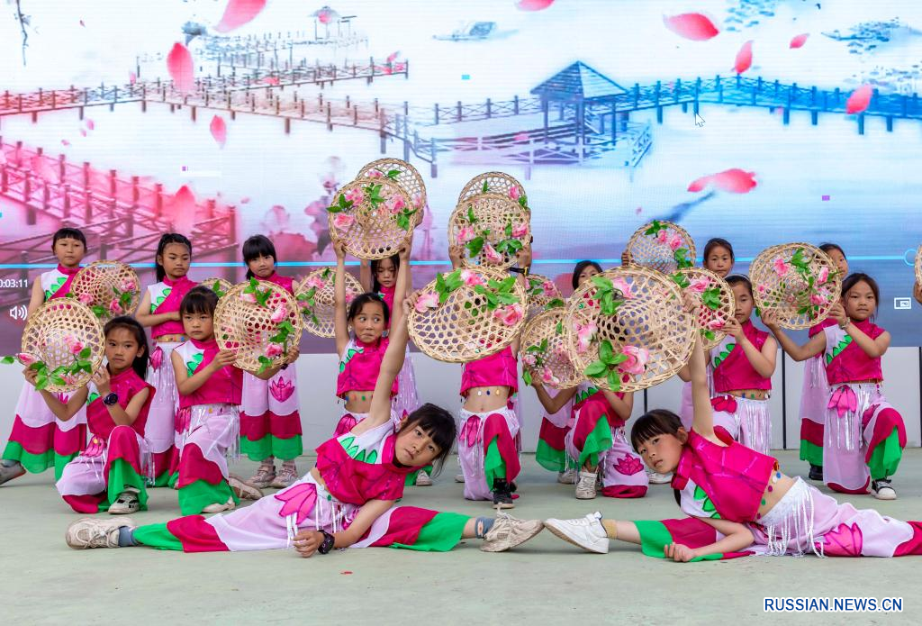 В Китае проходят различные мероприятия по случаю Международного дня защиты детей