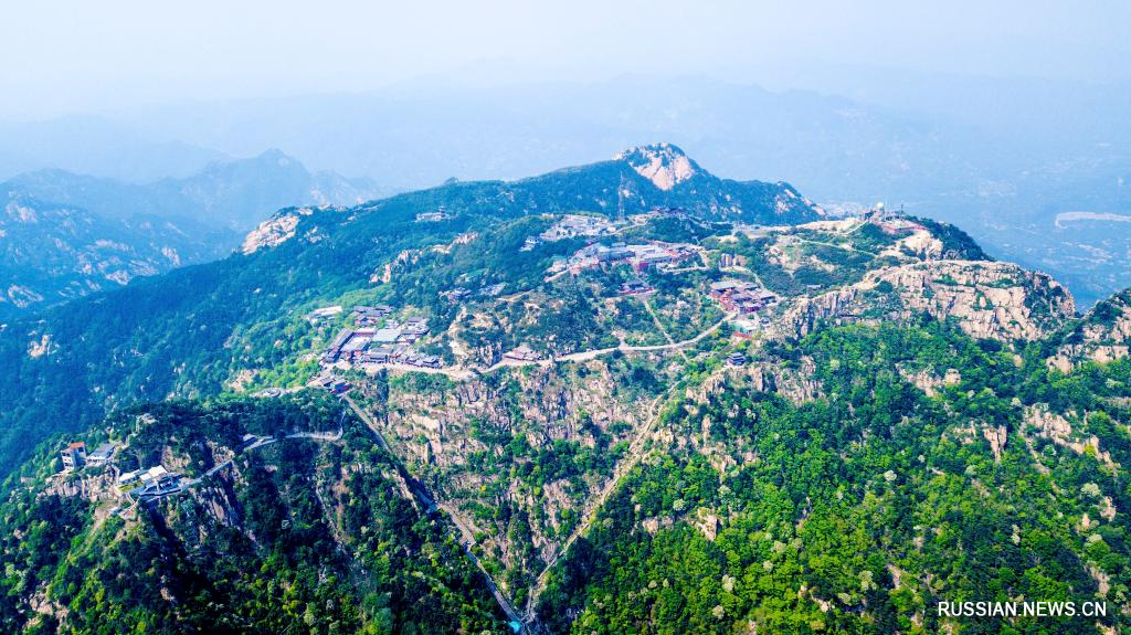 Пейзаж горы Тайшань на востоке Китая
