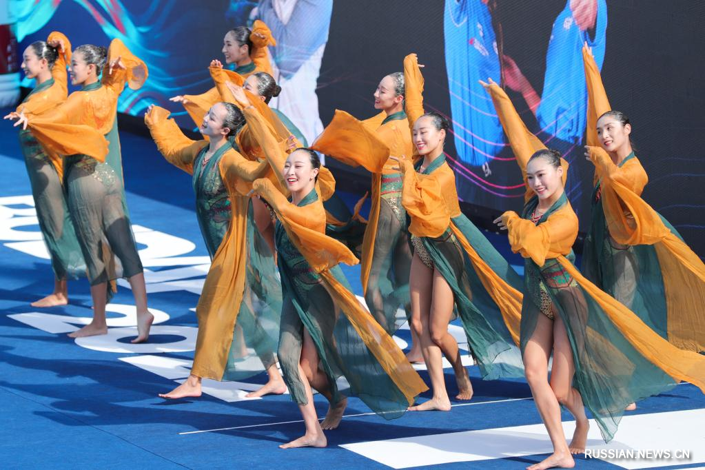 Китайские синхронистки блестяще выступили на показательном шоу в Будапеште