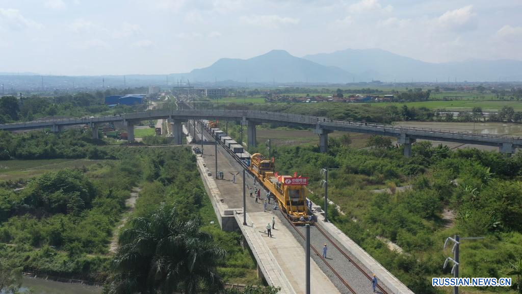 В Индонезии началась укладка рельсов на главной линии высокоскоростной железнодорожной магистрали Джакарта - Бандунг