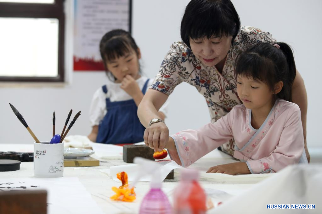 Разноцветные летние каникулы у детей в Китае