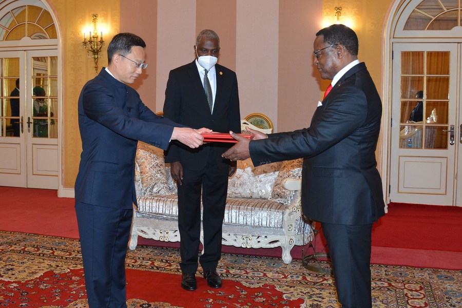 Малави рассматривает Китай в качестве одного из важнейших партнеров по развитию -- президент Л. Чаквера