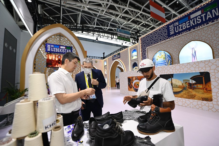 6-я Международная выставка «Шелковый путь» привлекла к участию предпринимателей из более 70 стран и регионов
