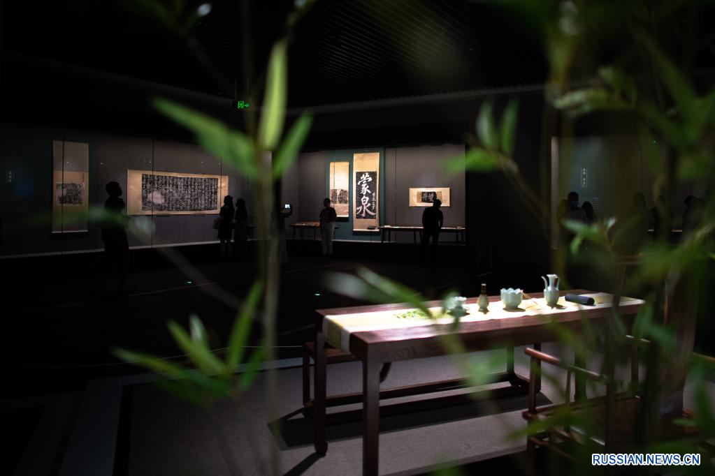 В Музее провинции Хубэй открылась выставка произведений каллиграфии времен династии Сун