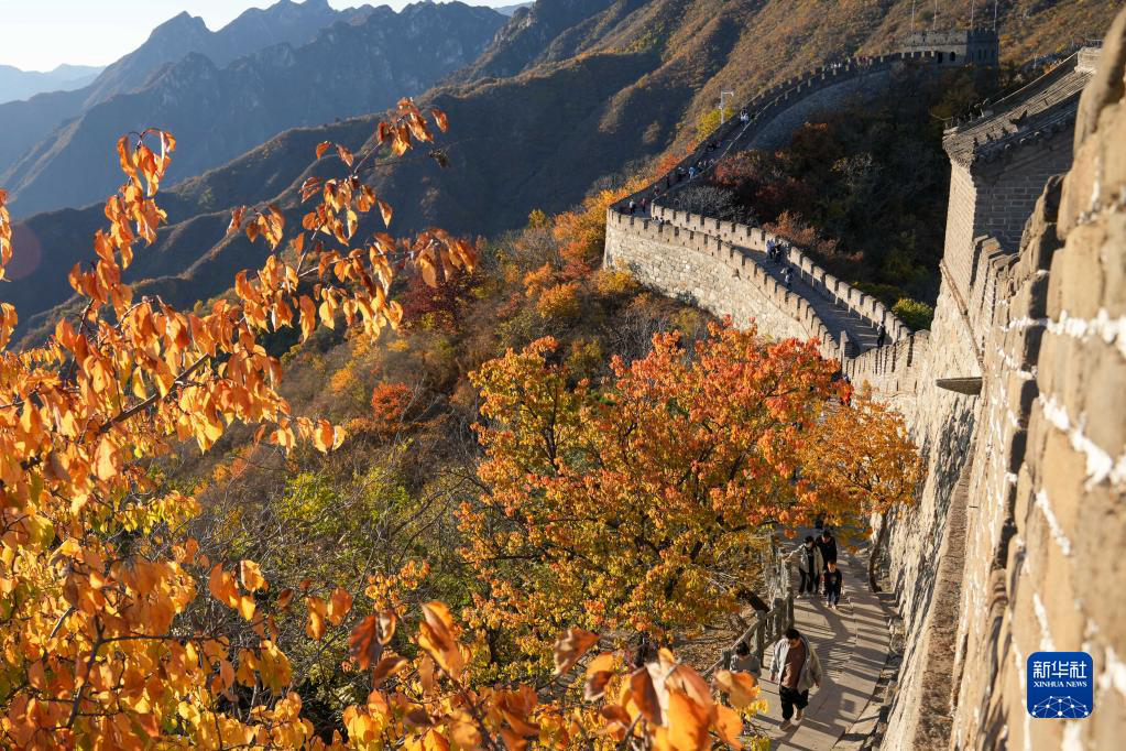Осенние пейзажи на участке Великой китайской стены Мутяньюй