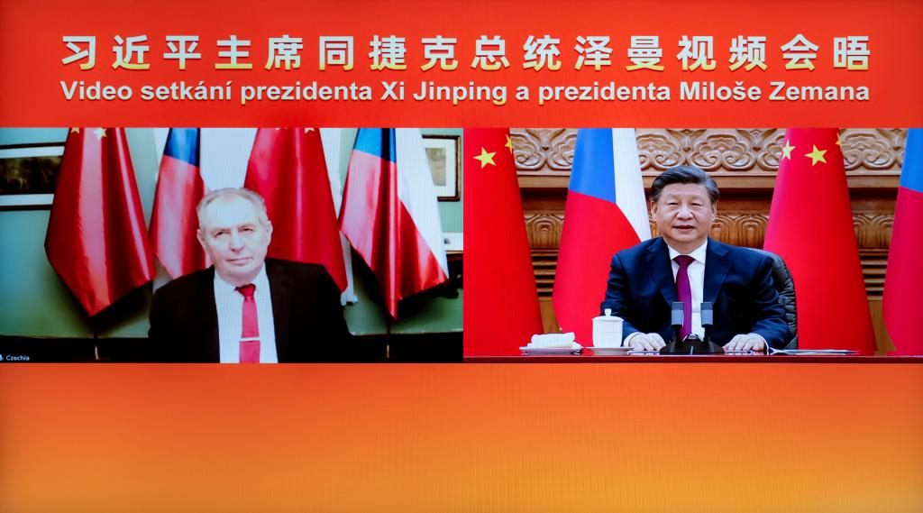 Си Цзиньпин провел по видеосвязи встречу с президентом Чехии