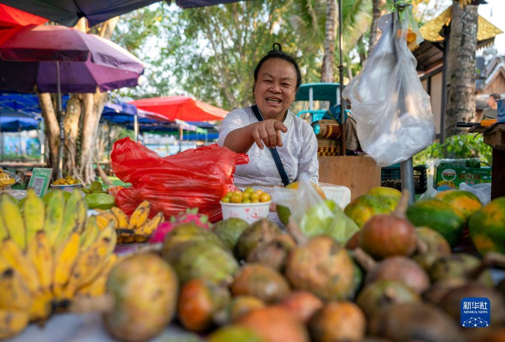 Туристический рынок Сишуанбаньна-Дайского автономного округа в провинции Юньнань не сбавляет своей популярности