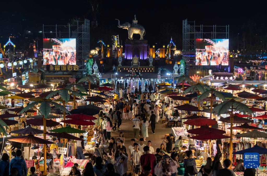 Туристический рынок Сишуанбаньна-Дайского автономного округа в провинции Юньнань не сбавляет своей популярности