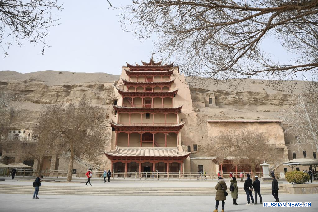 Древний город на Великом шелковом пути Дуньхуан восстанавливает туризм