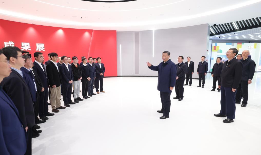 Си Цзиньпин призвал ускорить превращение Шанхая в модернизированный социалистический международный мегаполис 
