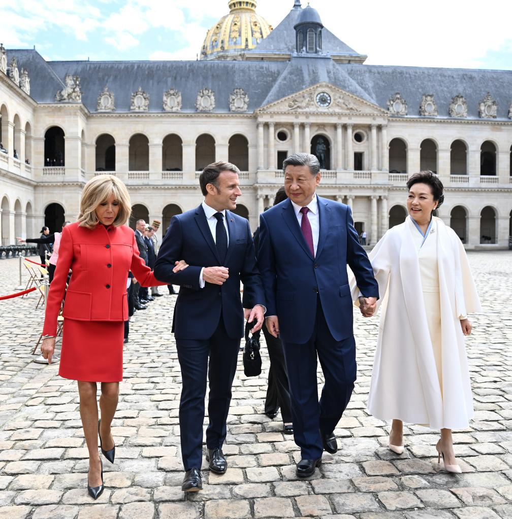 Срочно: Си Цзиньпин присутствовал на приветственной церемонии, устроенной президентом Франции