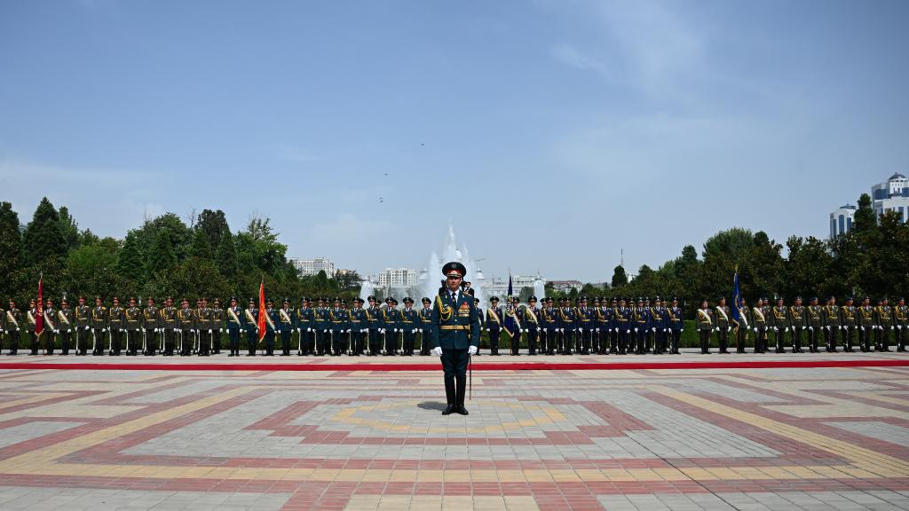Си Цзиньпин заявил о готовности Китая развивать с Таджикистаном отношения всеобъемлющего стратегического сотрудничества и партнерства в новую эпоху 