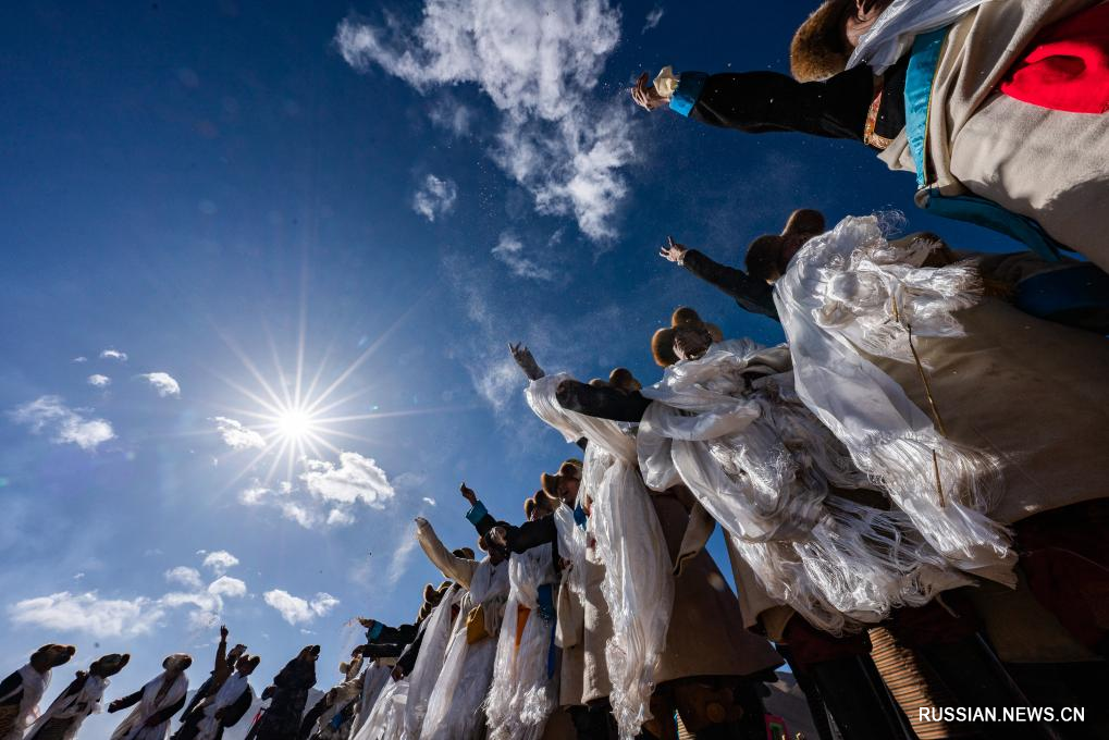 Сицзанские крестьяне провели церемонию весенней вспашки