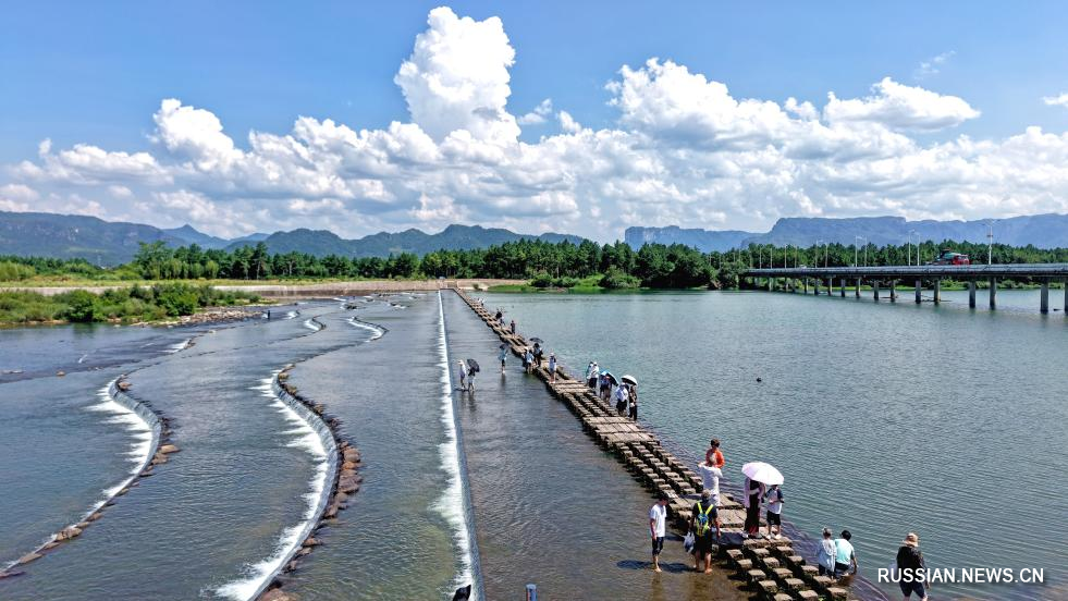 Туристический бум во многих местах Китая во время летних каникул