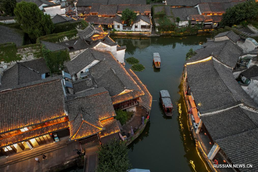 Туристический бум во многих местах Китая во время летних каникул