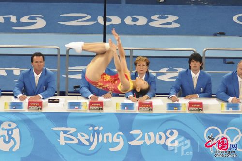 HE WENNA DE CHINA GANA ORO DE GIMNASIA DE TRAMPOLIN5