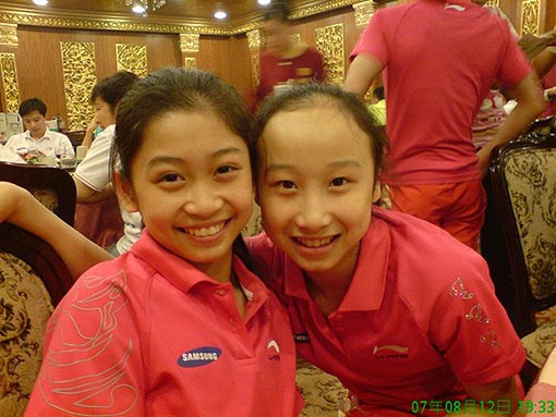 Fotos de vida cotidiana de las chicas guapas de gimnasia artística china3