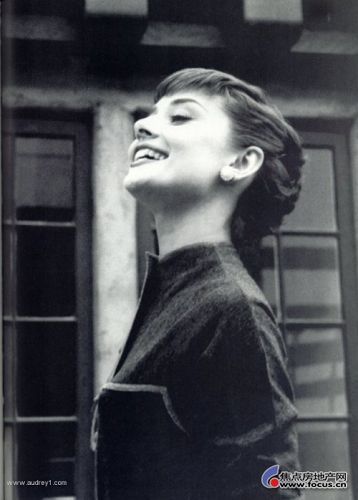 Audrey Hepburn3