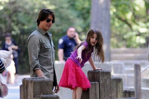 Suri Cruise-hija-adorable-Tom Cruise-Hollywood 2