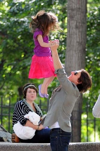 Suri Cruise-hija-adorable-Tom Cruise-Hollywood 4