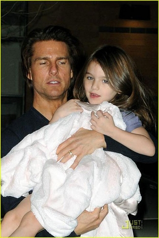 Suri Cruise-hija-adorable-Tom Cruise-Hollywood 6