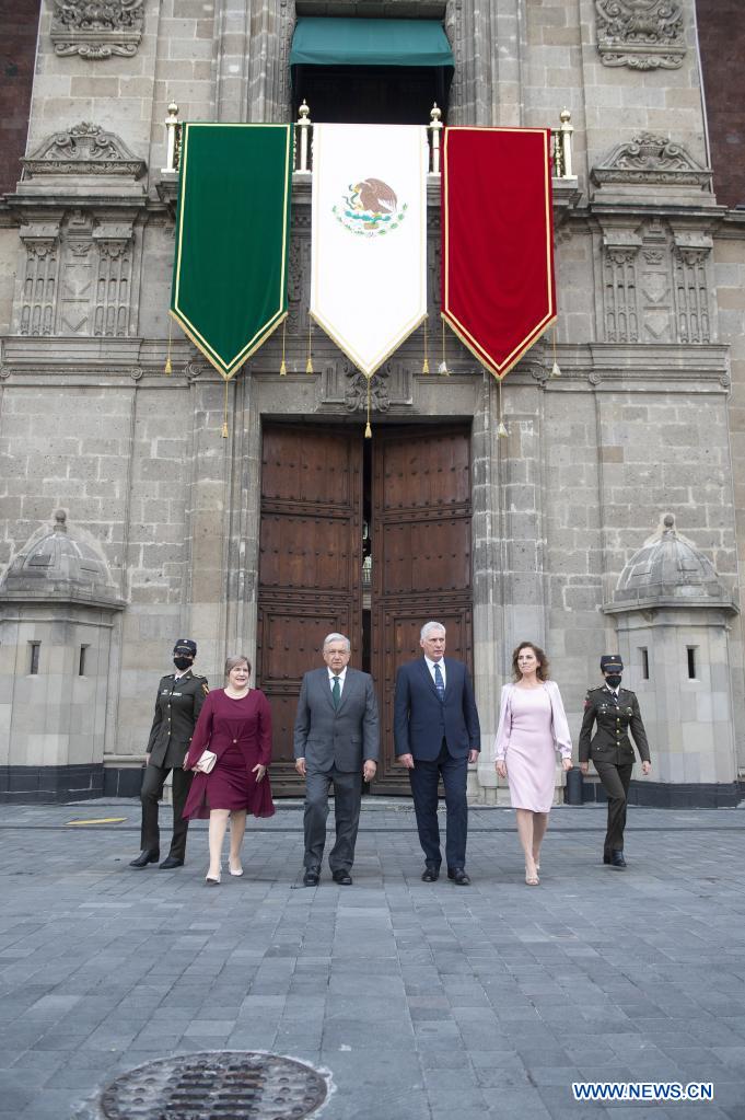 México conmemora inicio de gesta independentista con tradicional desfile militar Spanish china