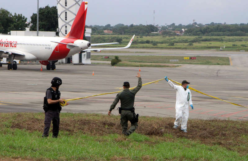 Mueren dos policías y el agresor en ataque en aeropuerto de Colombia