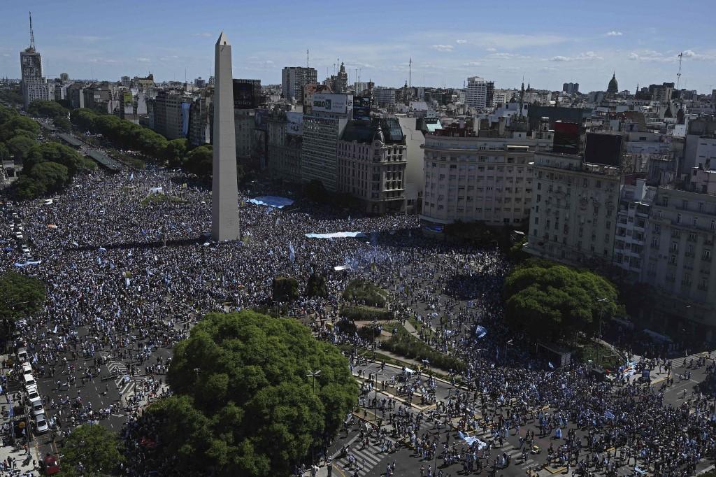 Una verdadera marea humana se pudo apreciar en el Obelisco de Buenos Aires