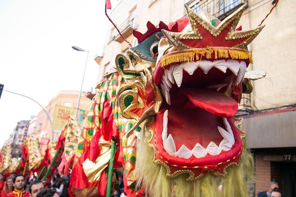 vuelve-a-capital-espa-ola-en-forma-presencial-gran-desfile-del-a-o