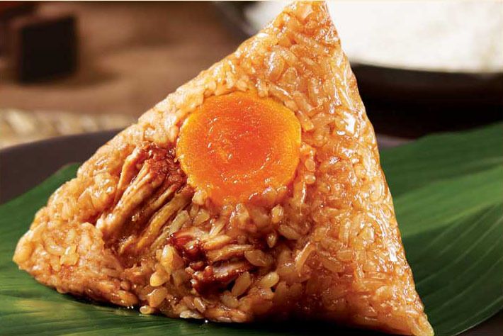 Zongzi, comida consumida durante el Festival del Bote de Dragón