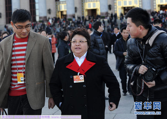 Han Hong member of the national committee of CPPCC, famous Chinese singer. [Xinhua]